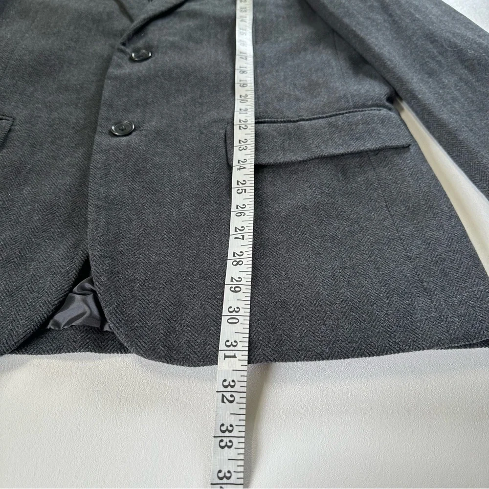 Gap men’s large tweed blazer, two button front‎ gray herringbone pattern,